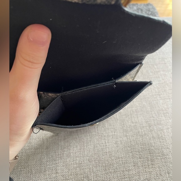 Grey faux snakeskin purse with gold detail - Picture 5 of 5